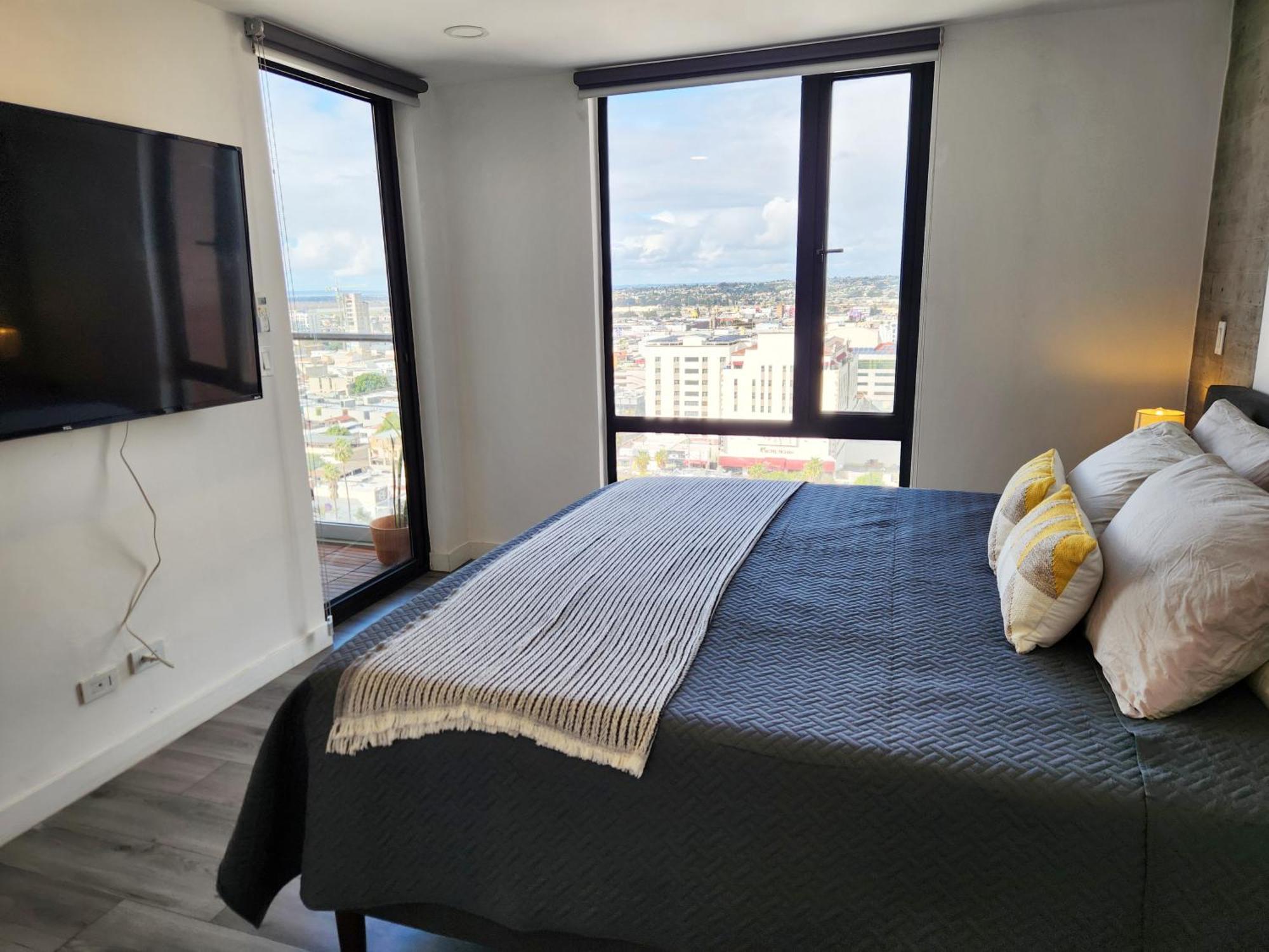 Downtown Apartment With Balcony City View, Gym & Lounge ติฮัวนา ภายนอก รูปภาพ