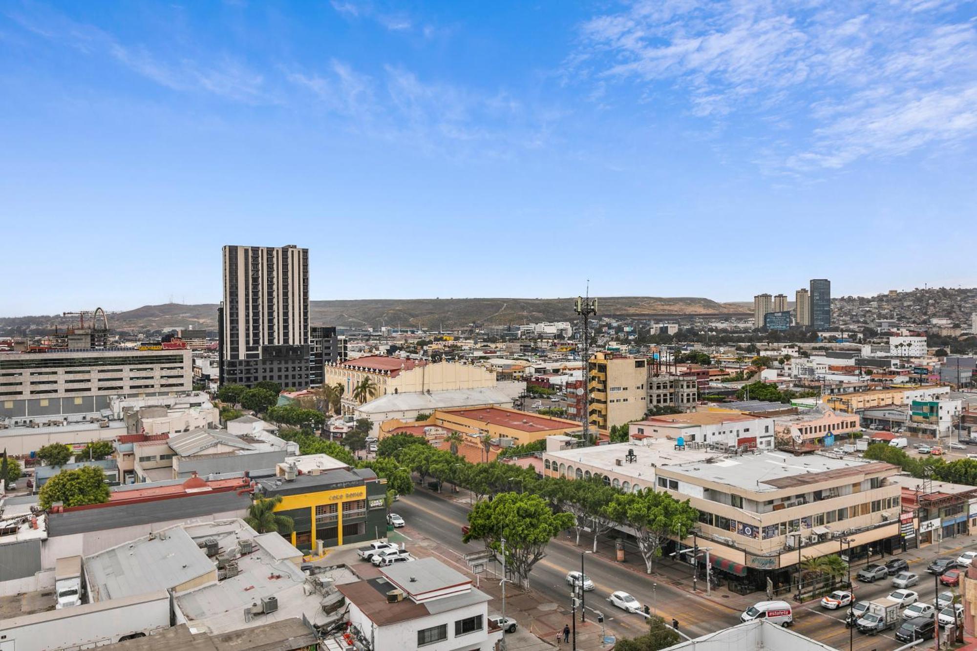 Downtown Apartment With Balcony City View, Gym & Lounge ติฮัวนา ภายนอก รูปภาพ