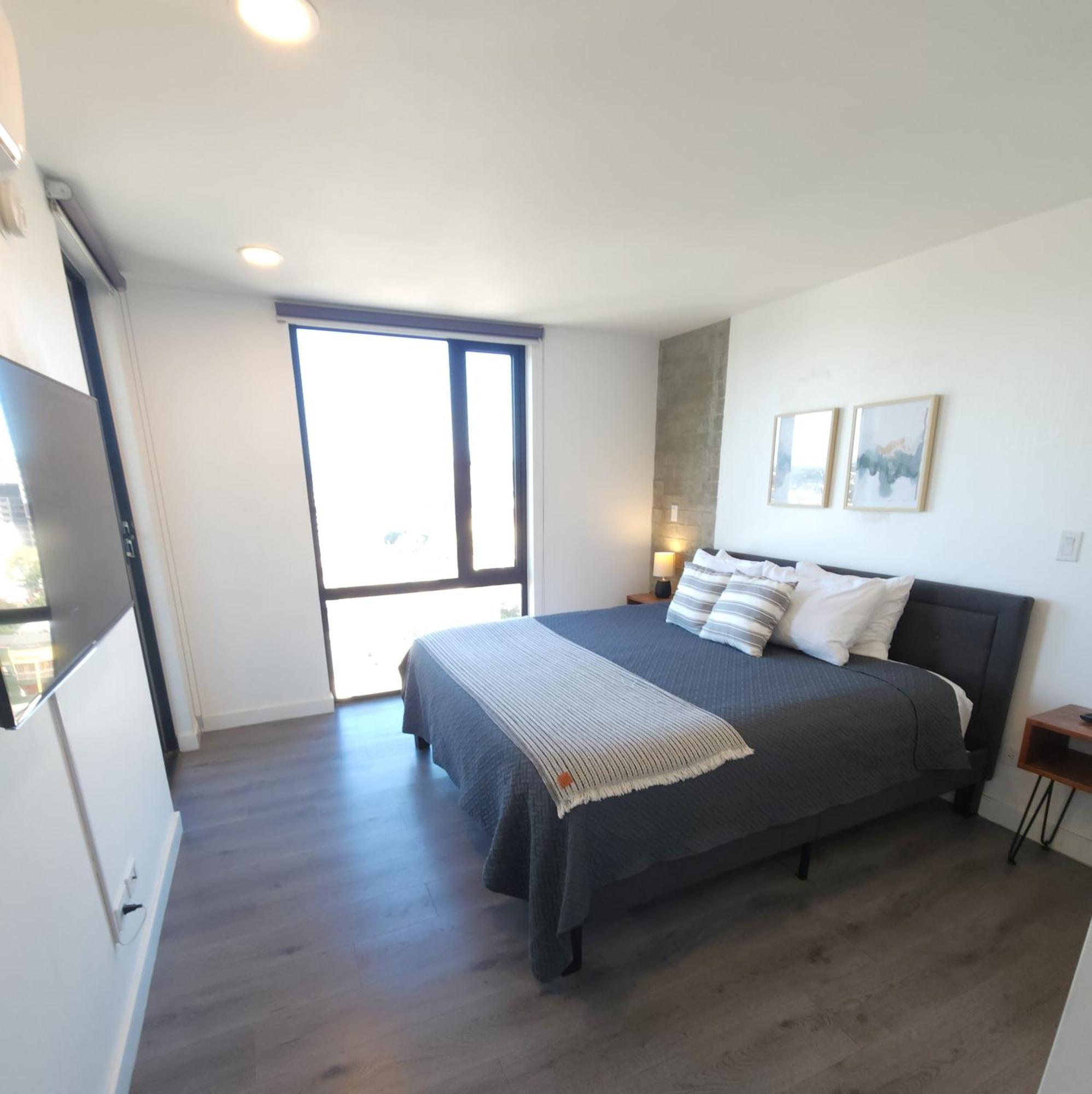 Downtown Apartment With Balcony City View, Gym & Lounge ติฮัวนา ภายนอก รูปภาพ